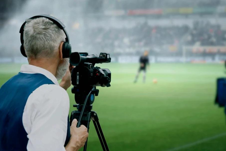 Co dzieje się podczas transmisji sportowych na żywo?