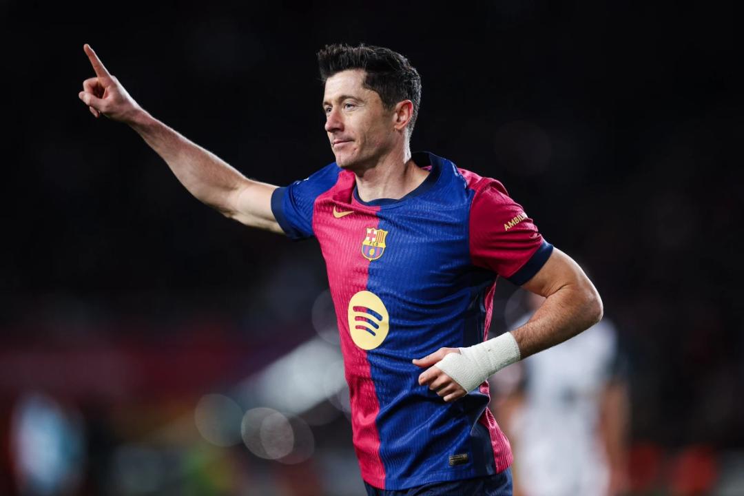 Mecze na żywo: 8. kolejka Ligi Mistrzów. Barcelona - Atalanta, Inter - AS Monaco i nie tylko. Plan transmisji